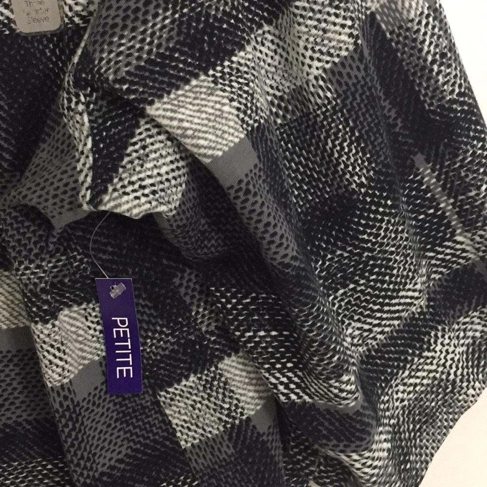 SOLD Catherine V Neck Plaid Top - Picture 8 of 10